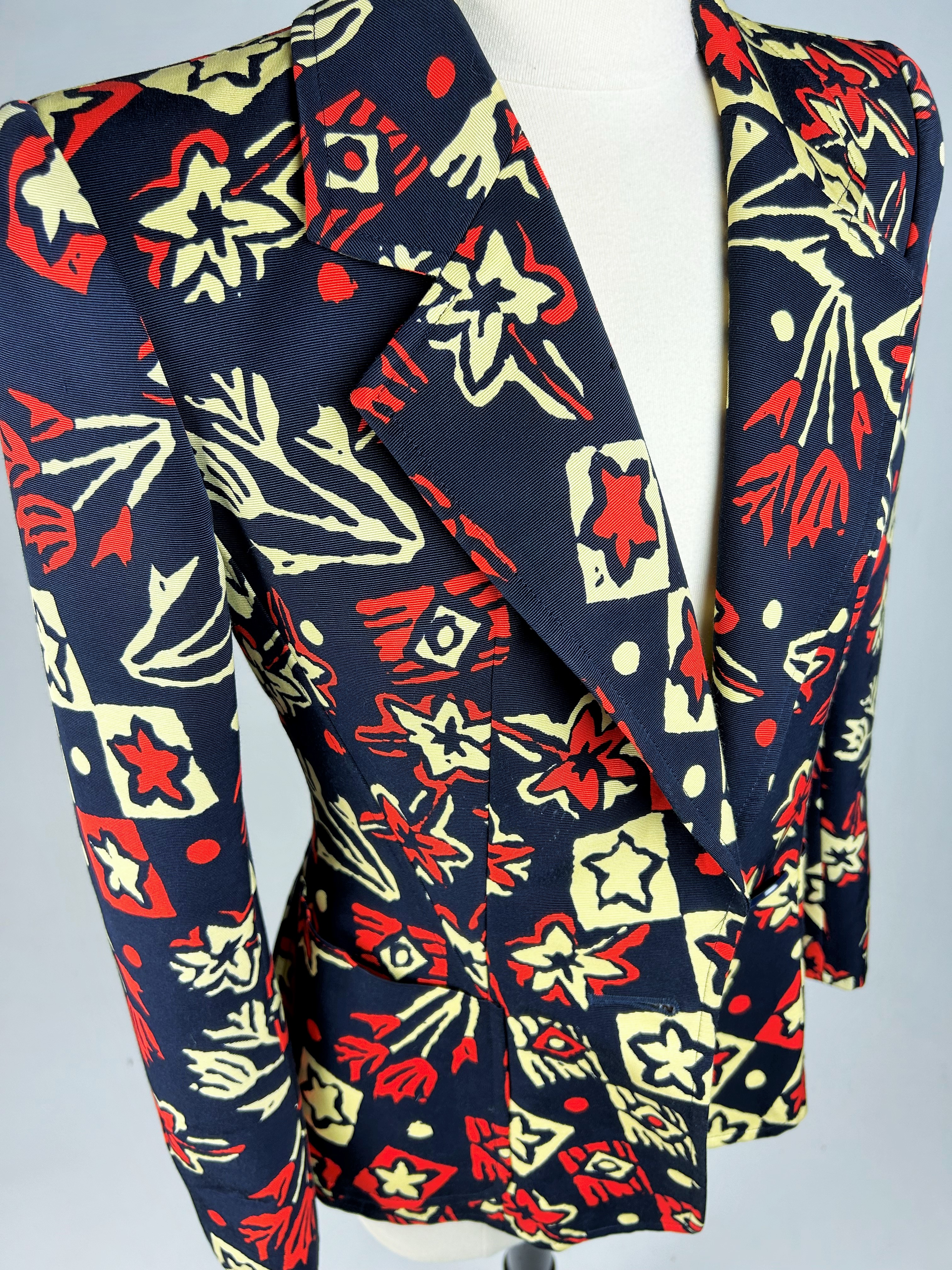 Christian Lacroix フランス製　ヴィンテージ　古着　ジャケット 80's Christian Lacroix Bright Pink Blazer + Skirt Suit – Unearth